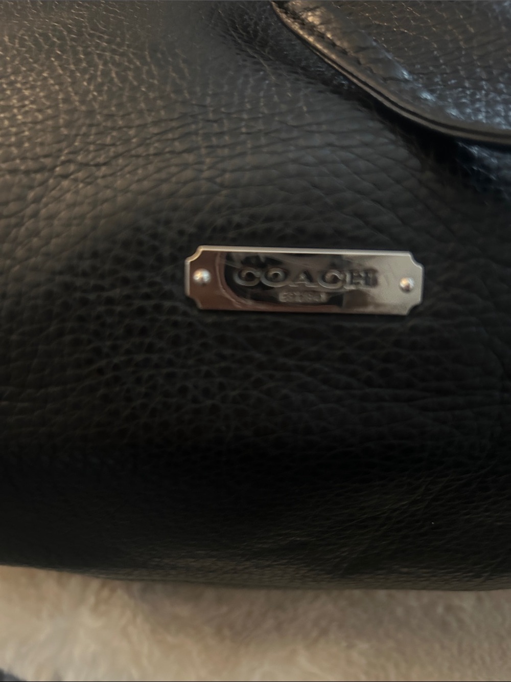 Black Leather Drawstring Bucket Bag - Coach brand from the outlet. - Picture 2 of 8